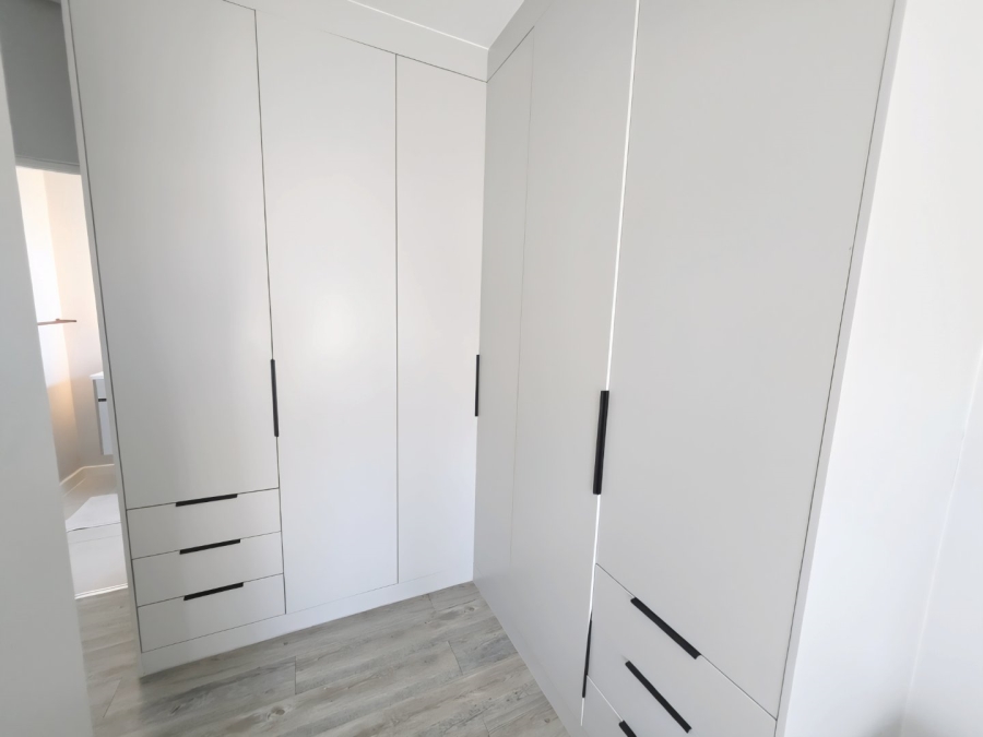 To Let 4 Bedroom Property for Rent in Sandown Western Cape